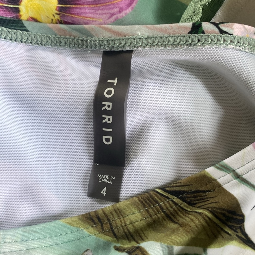 Torrid - Picture 4 of 5